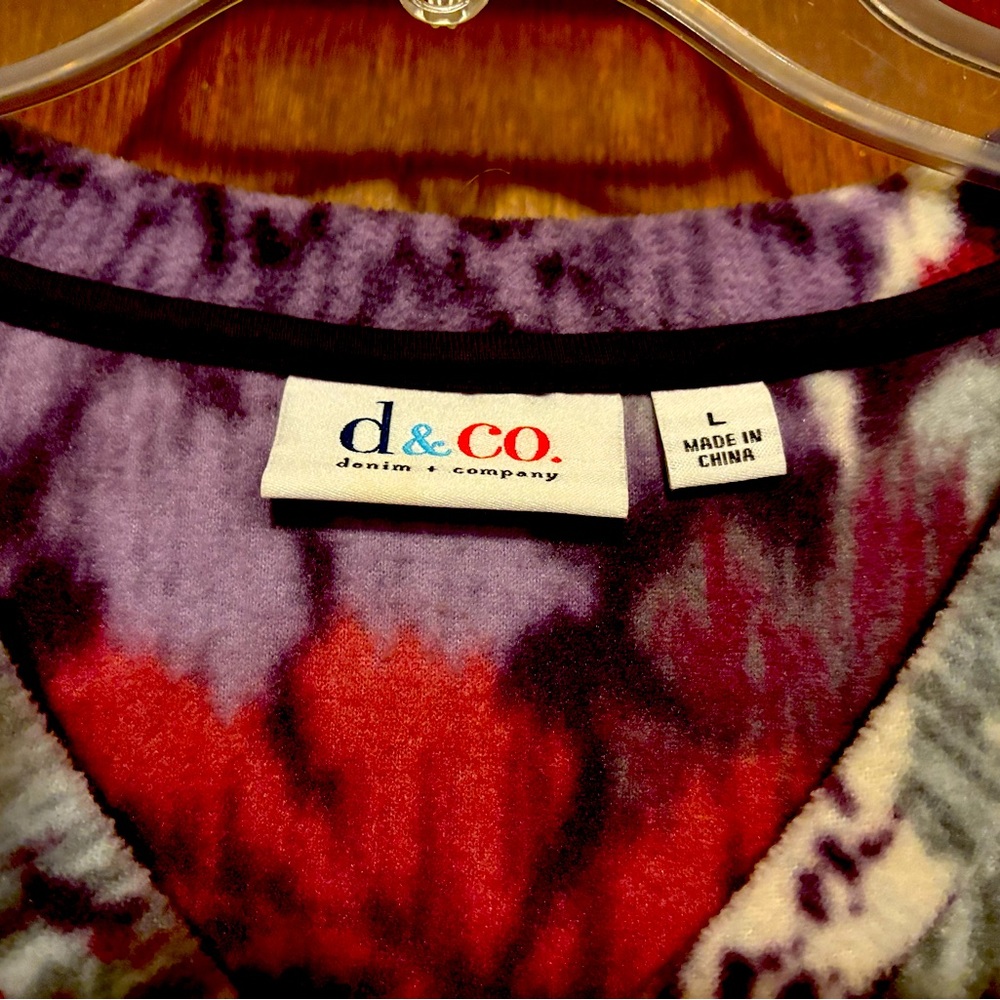 Like new Denim & Co Floral Sweater L